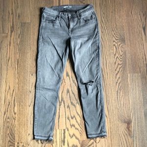 Old Navy gray-wash Rockstar super skinny jean